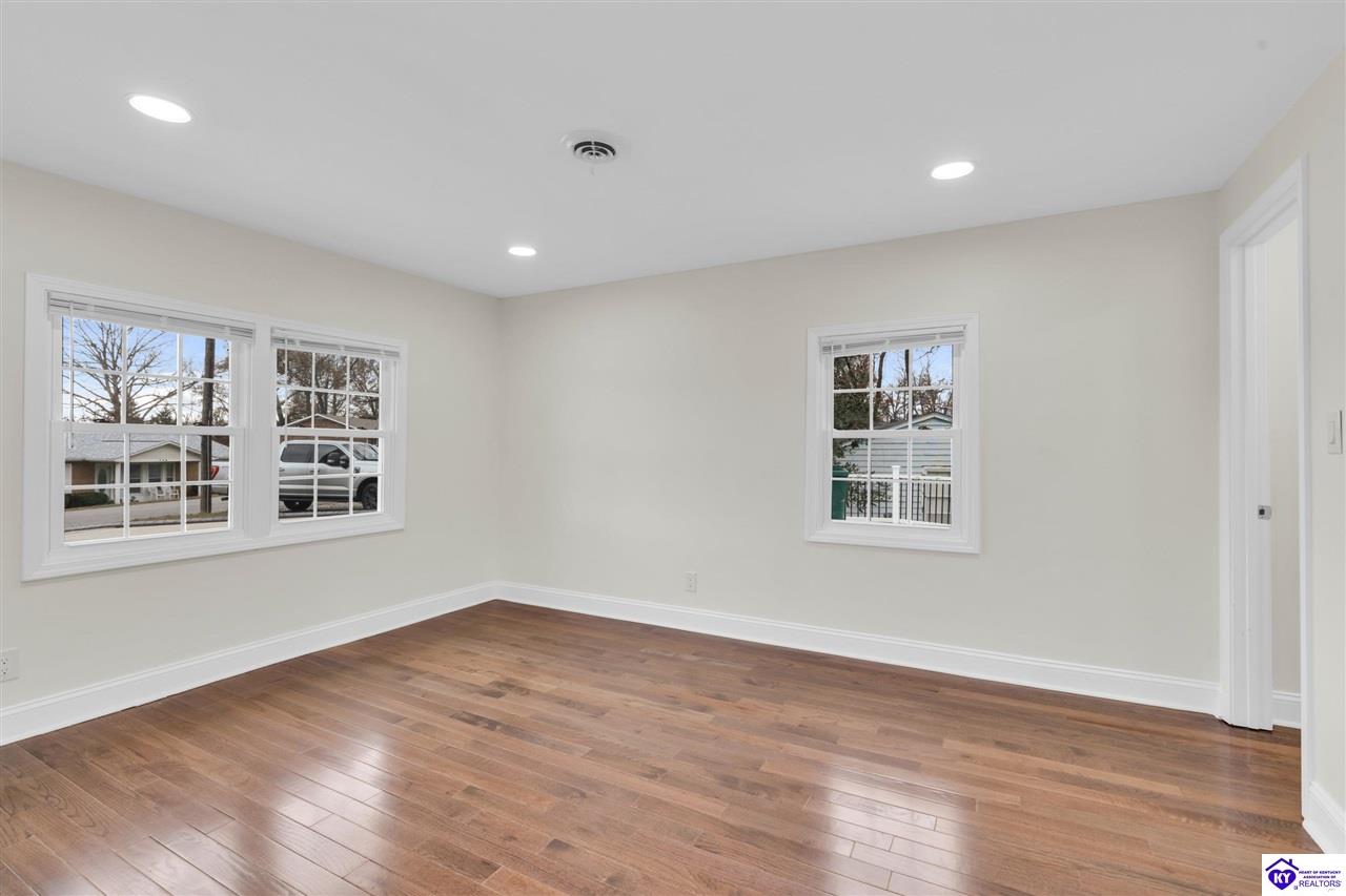241 Oak Ridge Drive Radcliff, KY 40160 #3