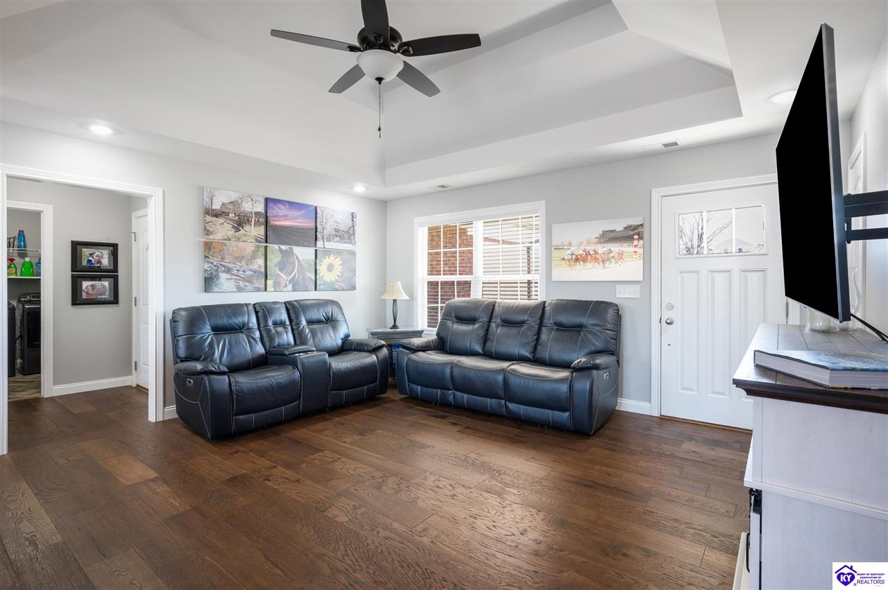 Listing Picture 315 Oak Hill Court Bardstown, KY 40004 MLS HK25000388