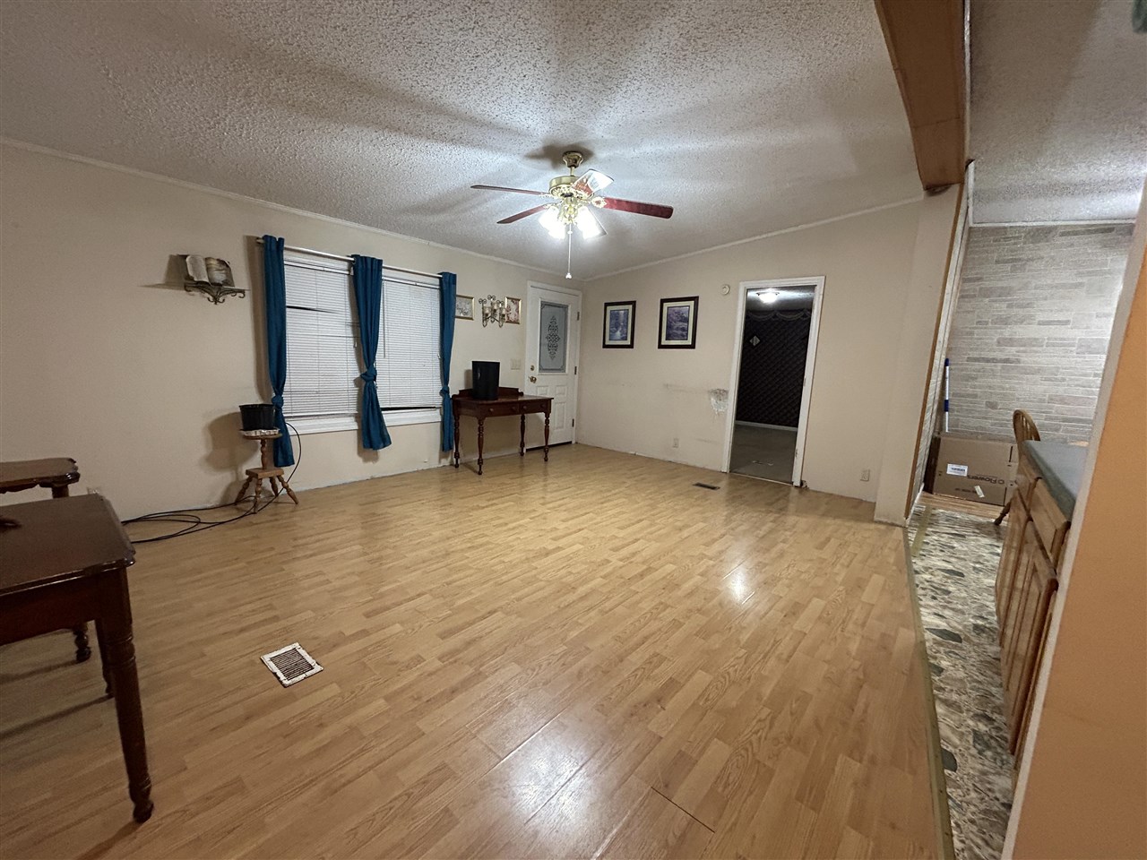 553 Lake Road