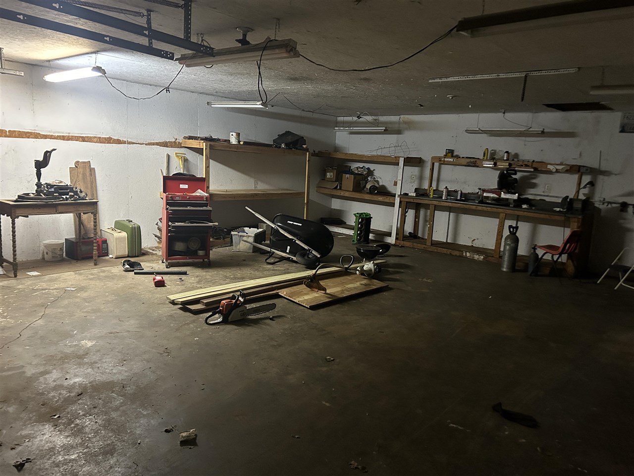 553 Lake Road