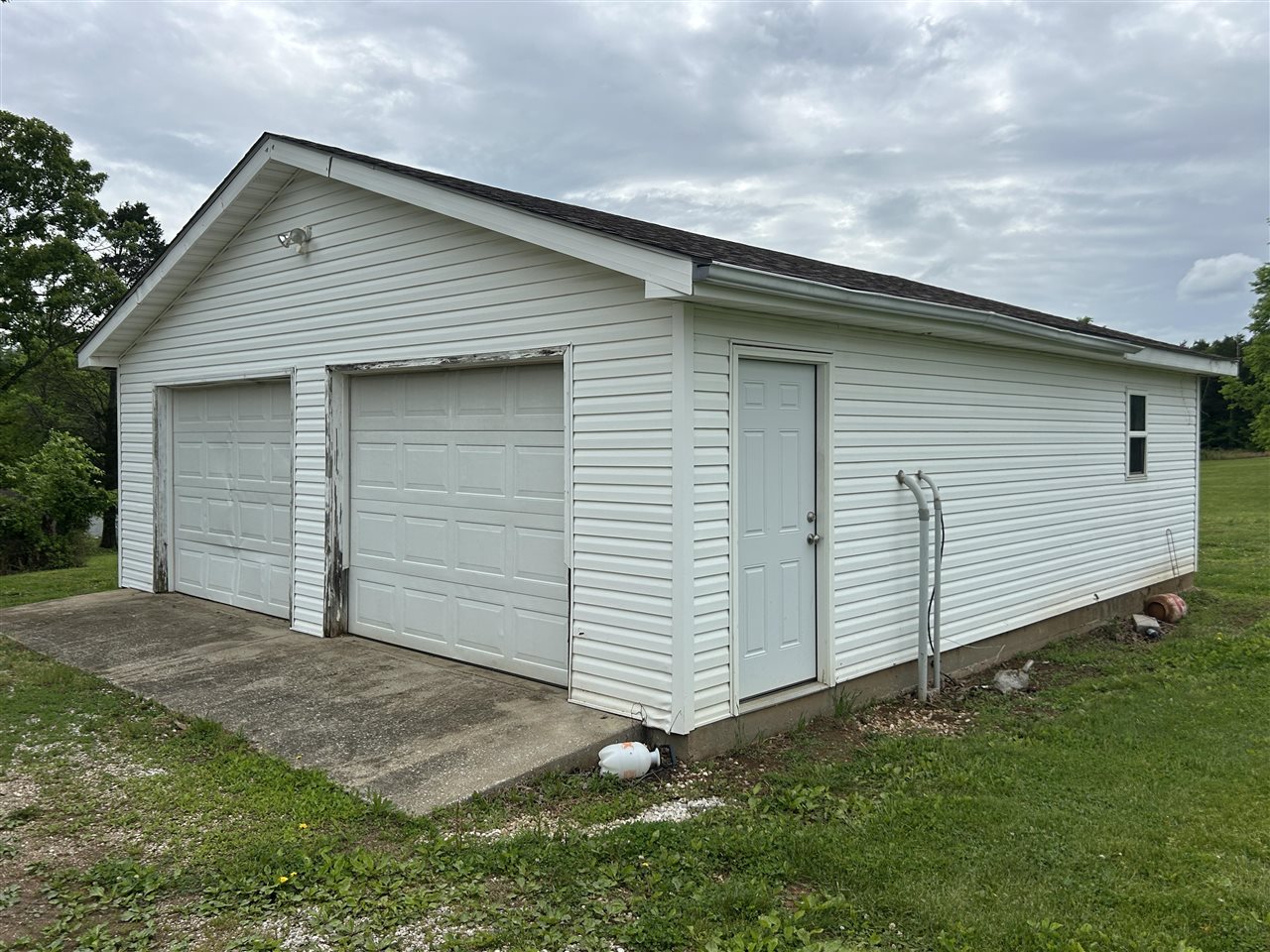 553 Lake Road