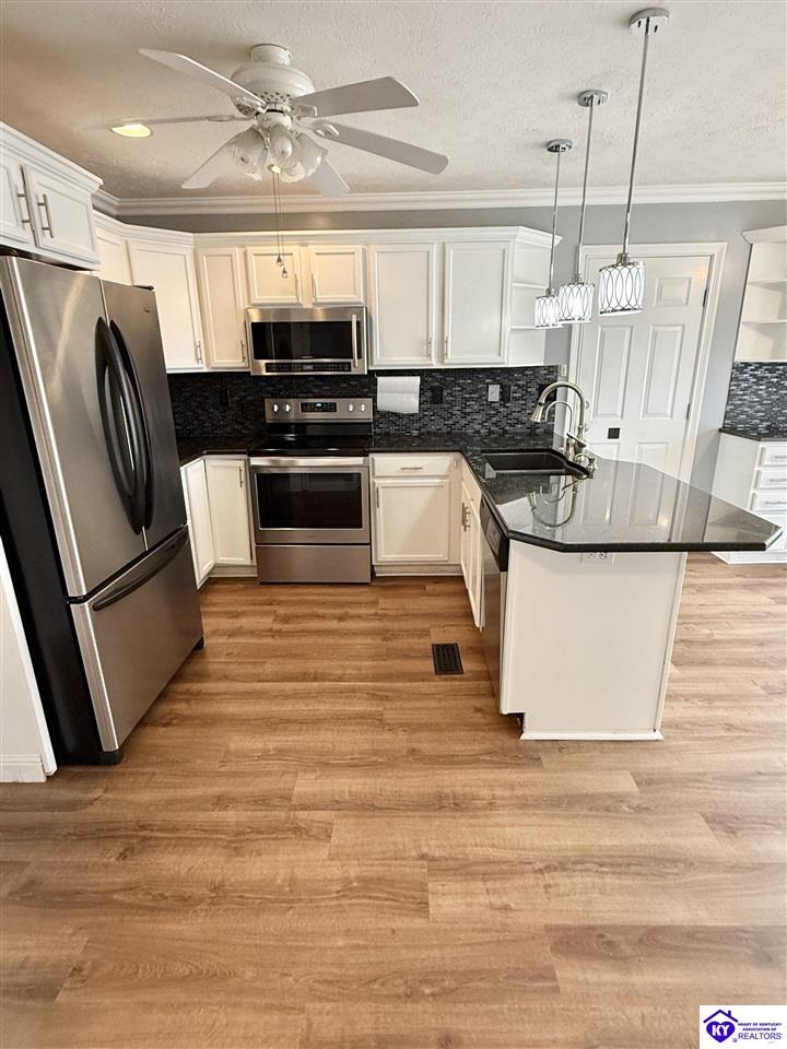 Listing Picture 2136 Crossfield Drive Elizabethtown, KY 42701 MLS HK25000438