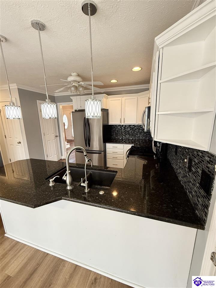 Listing Picture 2136 Crossfield Drive Elizabethtown, KY 42701 MLS HK25000438