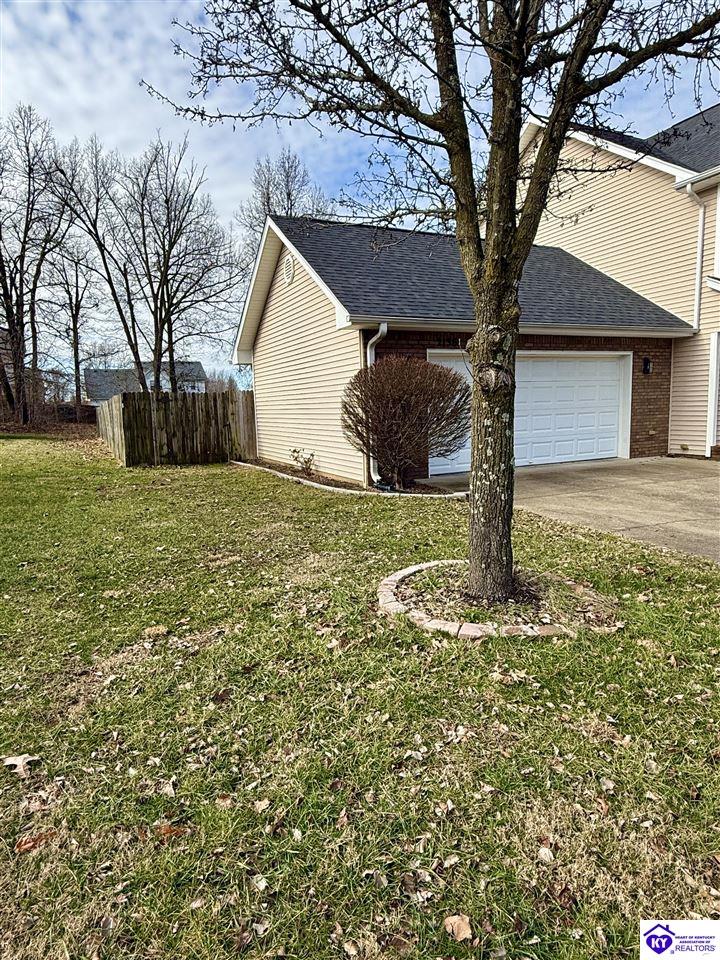 Listing Picture 2136 Crossfield Drive Elizabethtown, KY 42701 MLS HK25000438