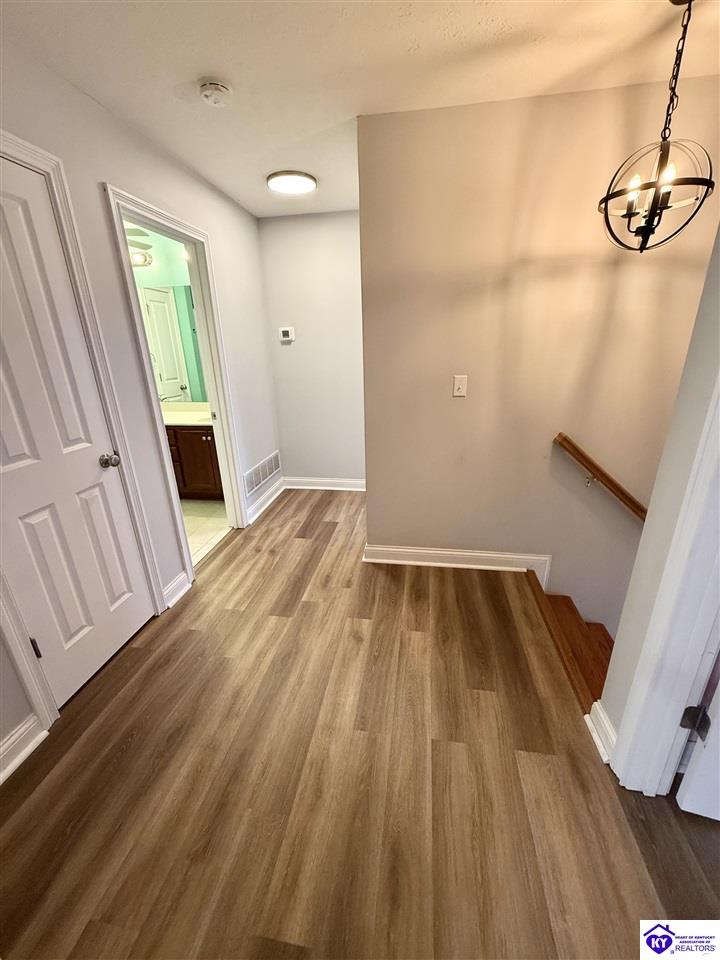 Listing Picture 2136 Crossfield Drive Elizabethtown, KY 42701 MLS HK25000438