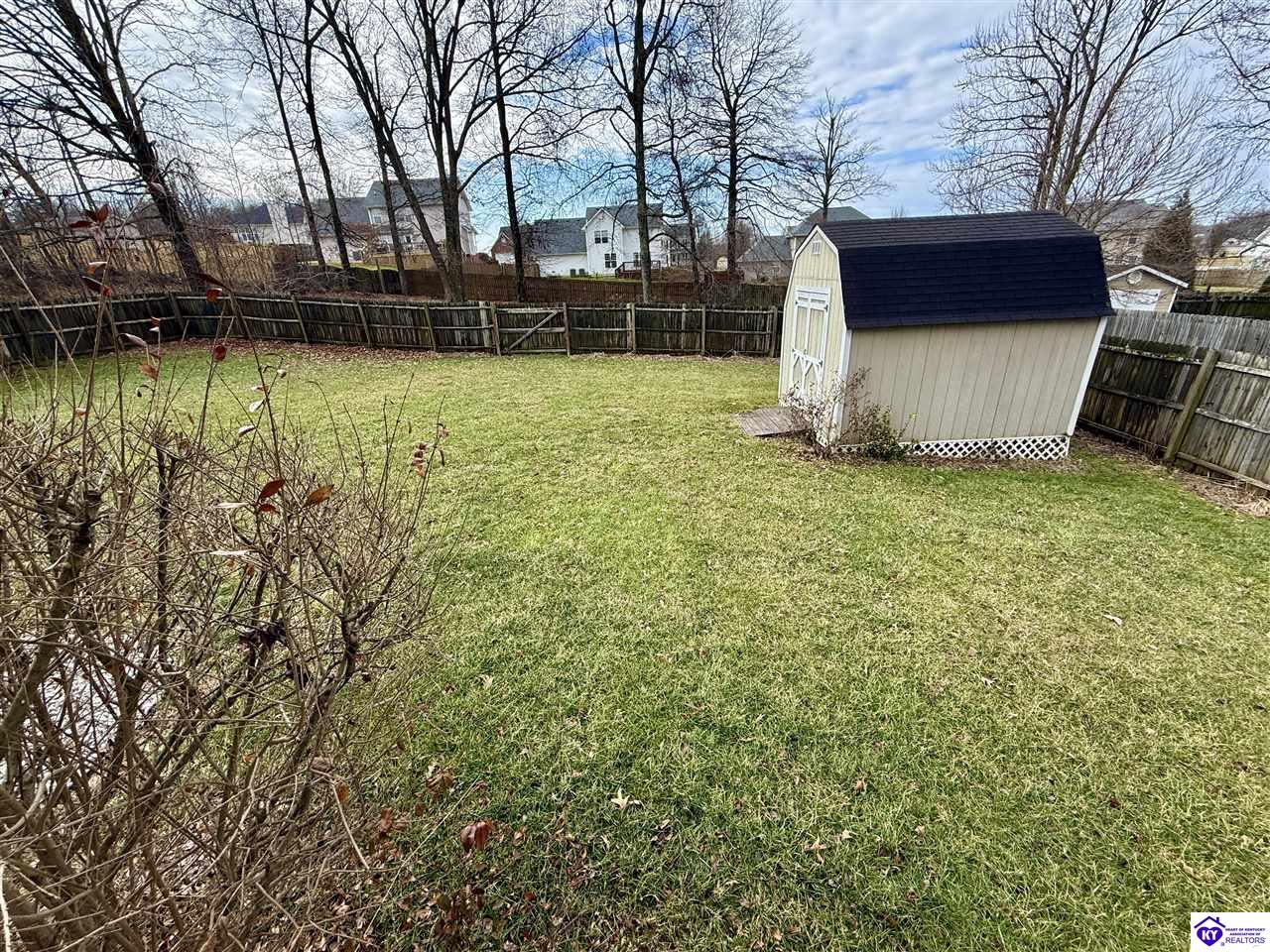 Listing Picture 2136 Crossfield Drive Elizabethtown, KY 42701 MLS HK25000438