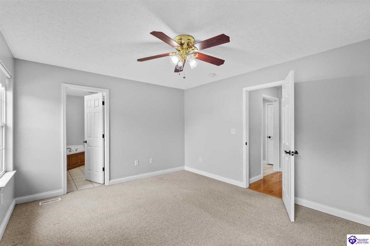 Listing Picture 305 Woebegona Way Hodgenville, KY 42748 MLS HK25000443