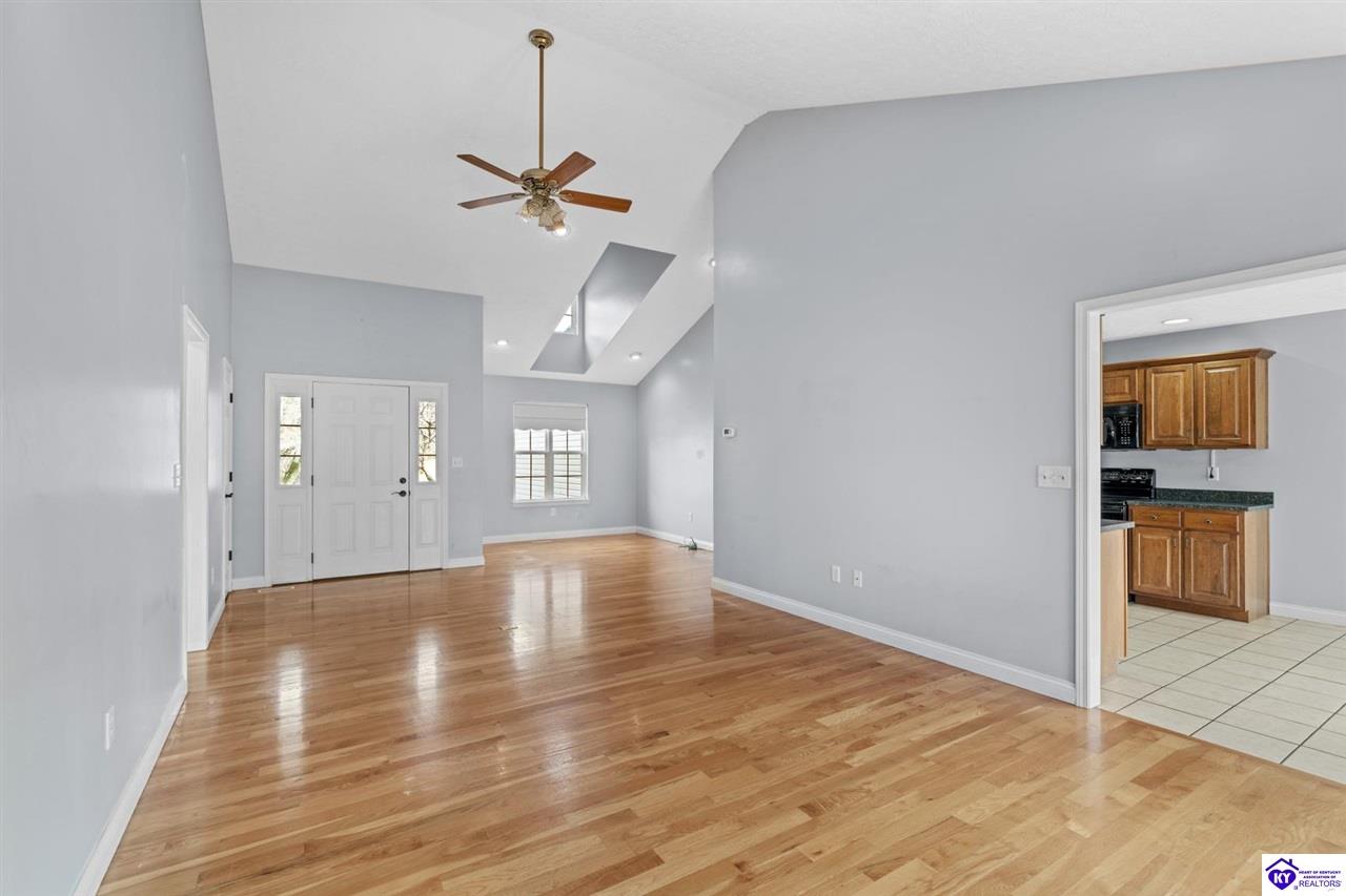 Listing Picture 305 Woebegona Way Hodgenville, KY 42748 MLS HK25000443