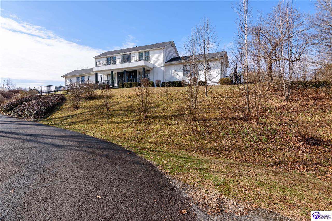 2851 S Wilson RdRadcliff, KY 40160