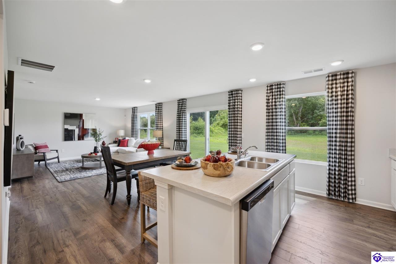 Listing Picture 300 Tristan Lane Elizabethtown, KY 42701 MLS HK25000489