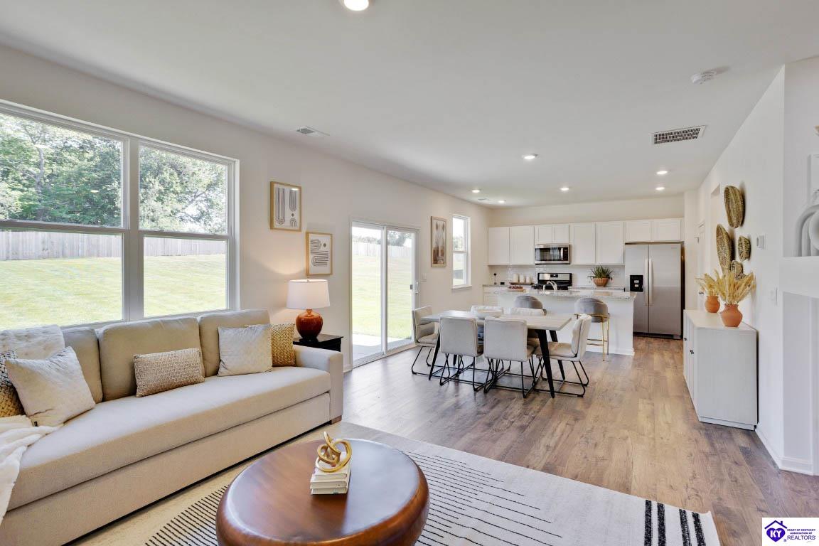 Listing Picture 205 Canyon Street Elizabethtown, KY 42701 MLS HK25000492