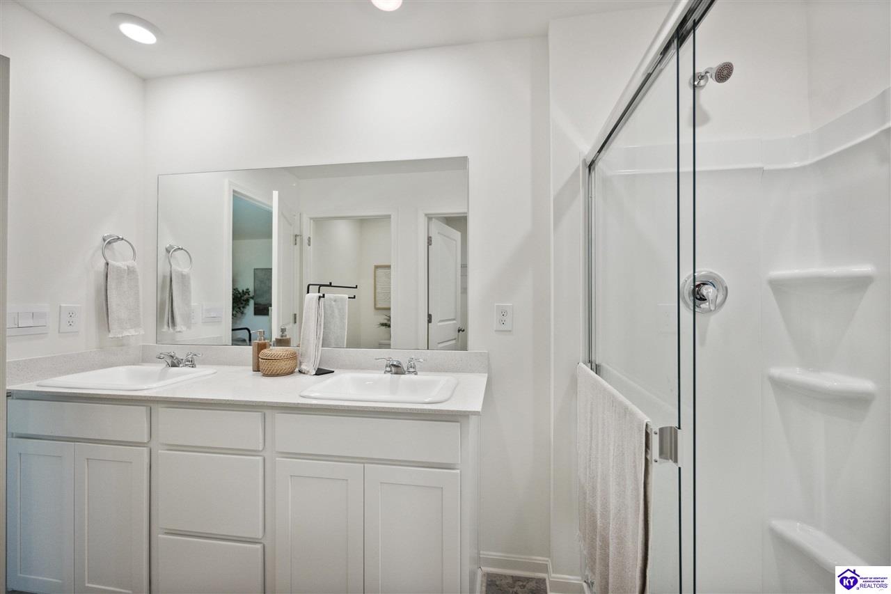 Listing Picture 208 Tristan Lane Elizabethtown, KY 42701 MLS HK25000515