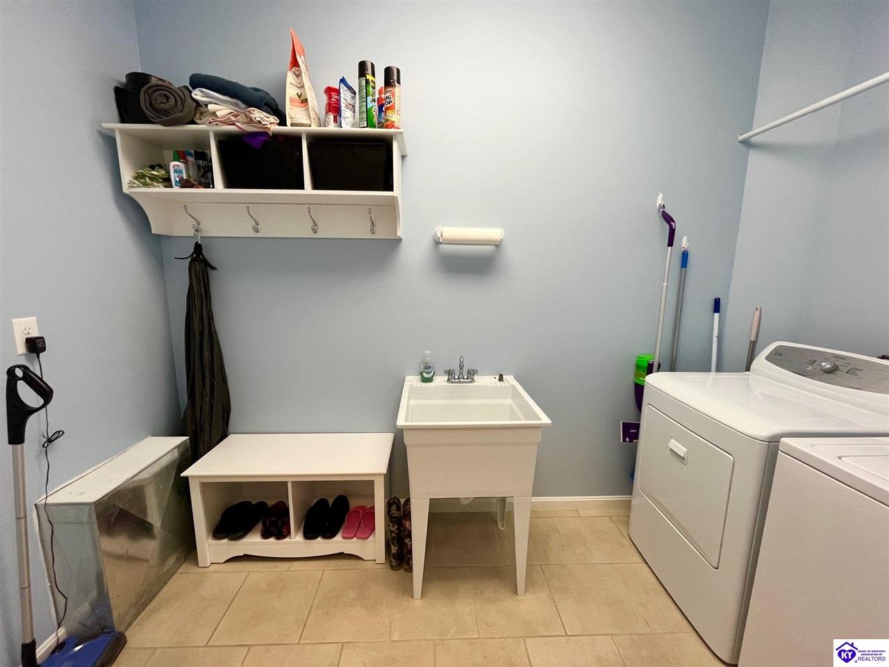 Listing Picture 216 Peter Cave Heights Leitchfield, KY 42754 MLS HK25000569