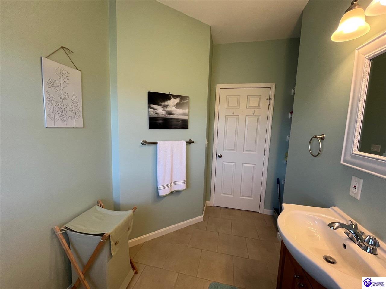 Listing Picture 216 Peter Cave Heights Leitchfield, KY 42754 MLS HK25000569