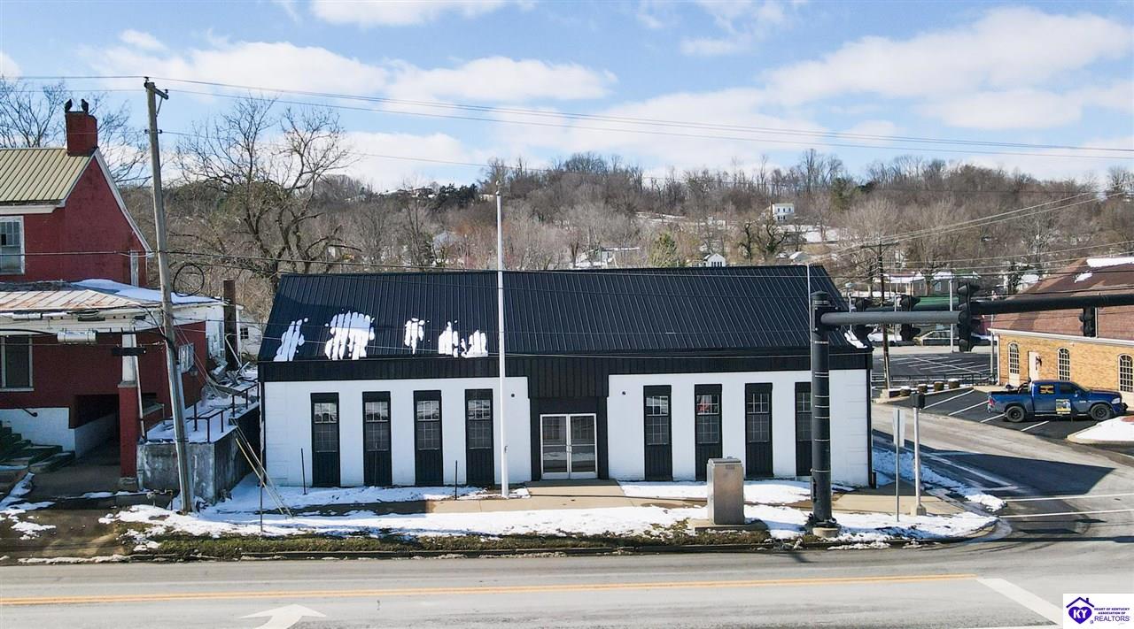 201 S Main StreetGreensburg, KY 42743