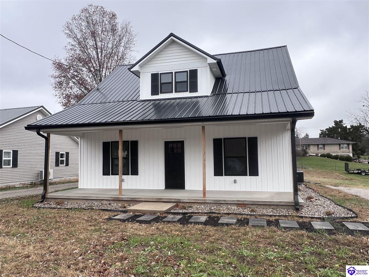 516 n west street Munfordville, KY 42765