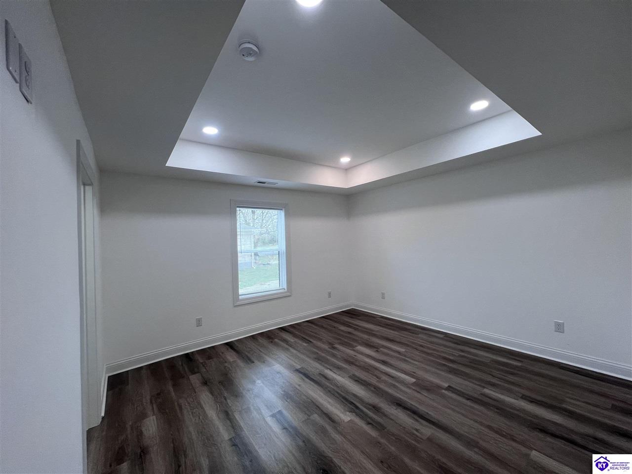516 N West Street Munfordville, KY 42765 #2