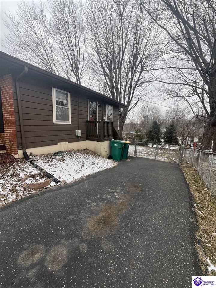 Listing Picture 414 N Mantle Avenue Elizabethtown, KY 42701 MLS HK25000600