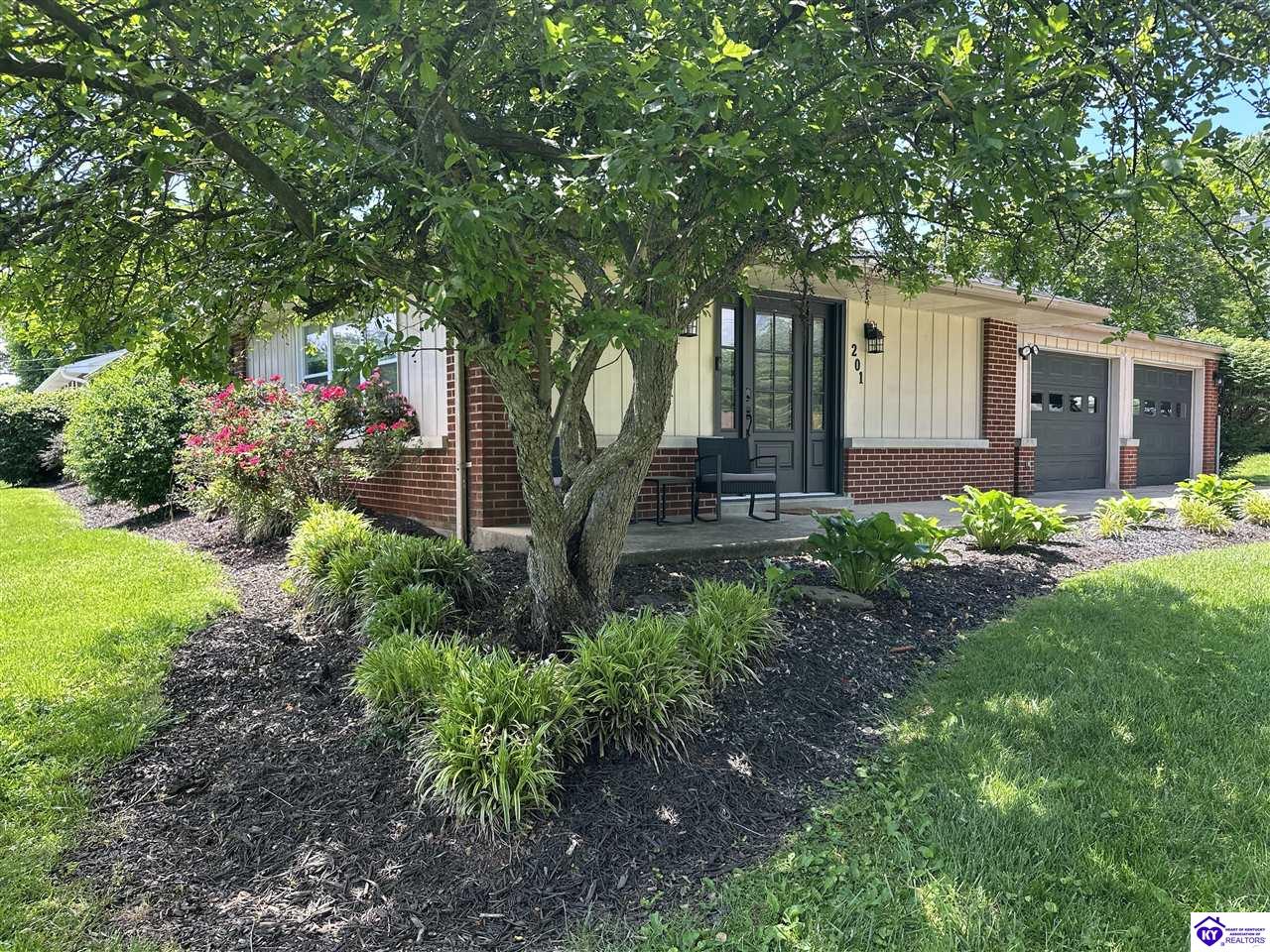 Listing Picture 201 Shreve Drive Campbellsville, KY 42718 MLS HK25000705