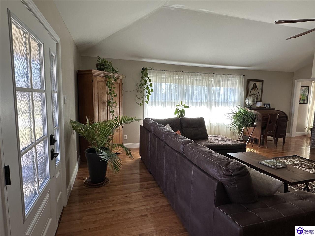 Listing Picture 201 Shreve Drive Campbellsville, KY 42718 MLS HK25000705