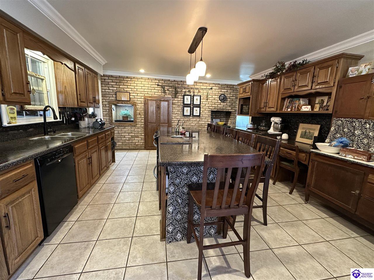 Listing Picture 201 Shreve Drive Campbellsville, KY 42718 MLS HK25000705