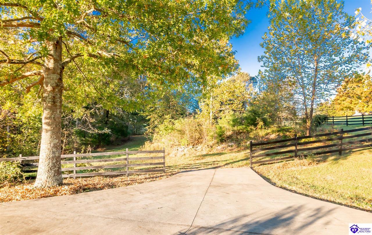 Listing Picture 1500 Rocky Hill Estates Road Clarkson, KY 42726 MLS HK25000808