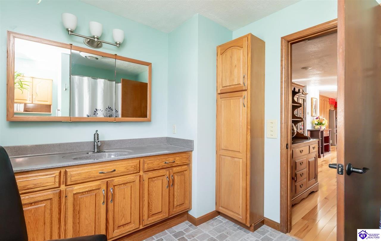 Listing Picture 1500 Rocky Hill Estates Road Clarkson, KY 42726 MLS HK25000808