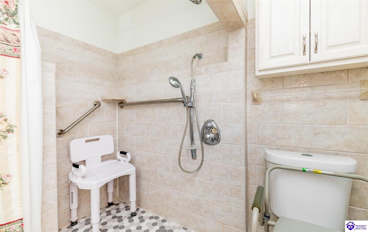 Listing Picture 1500 Rocky Hill Estates Road Clarkson, KY 42726 MLS HK25000808