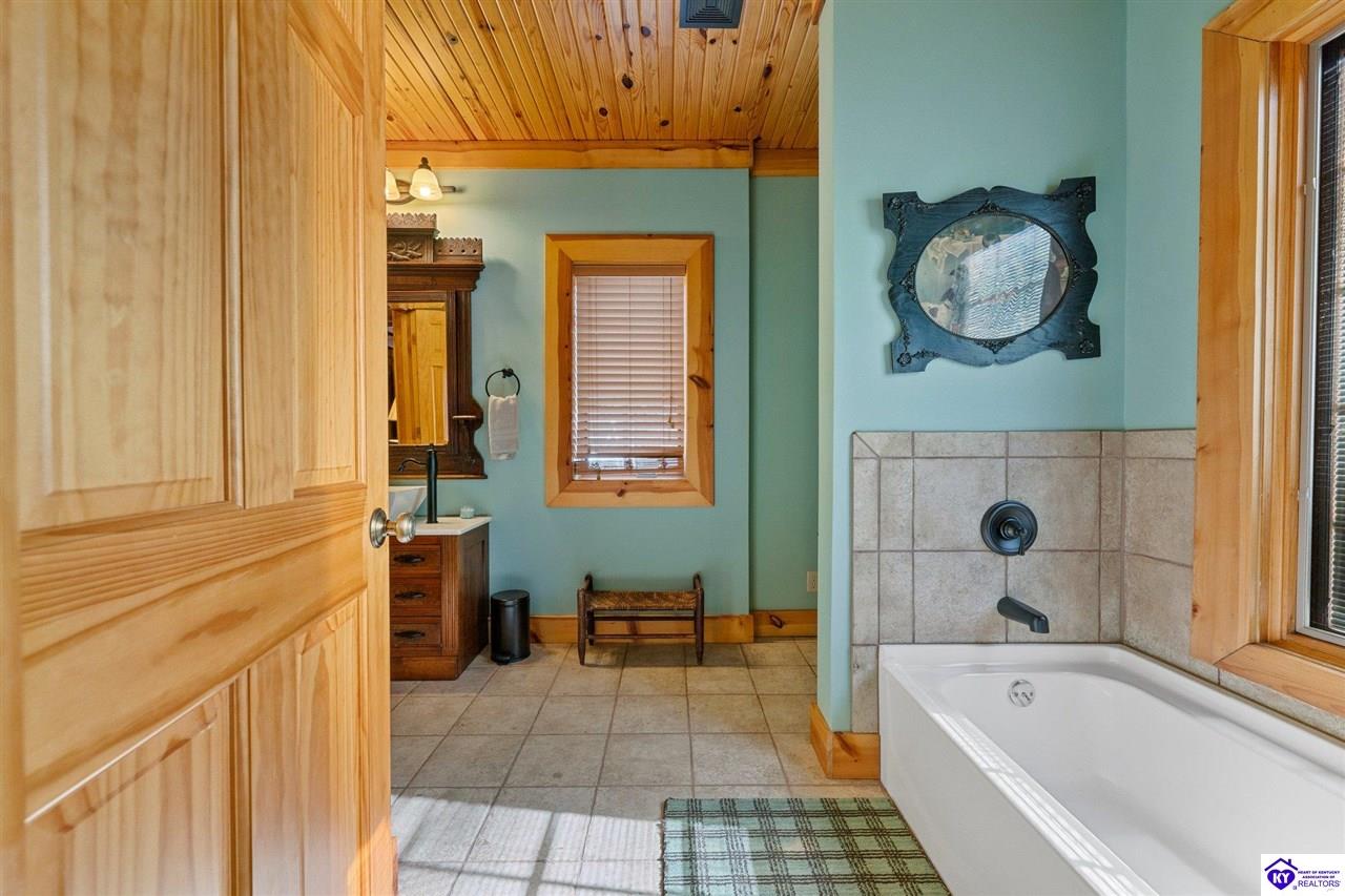 Listing Picture 630 Eagle Point Drive Austin, KY 42123 MLS HK25000824