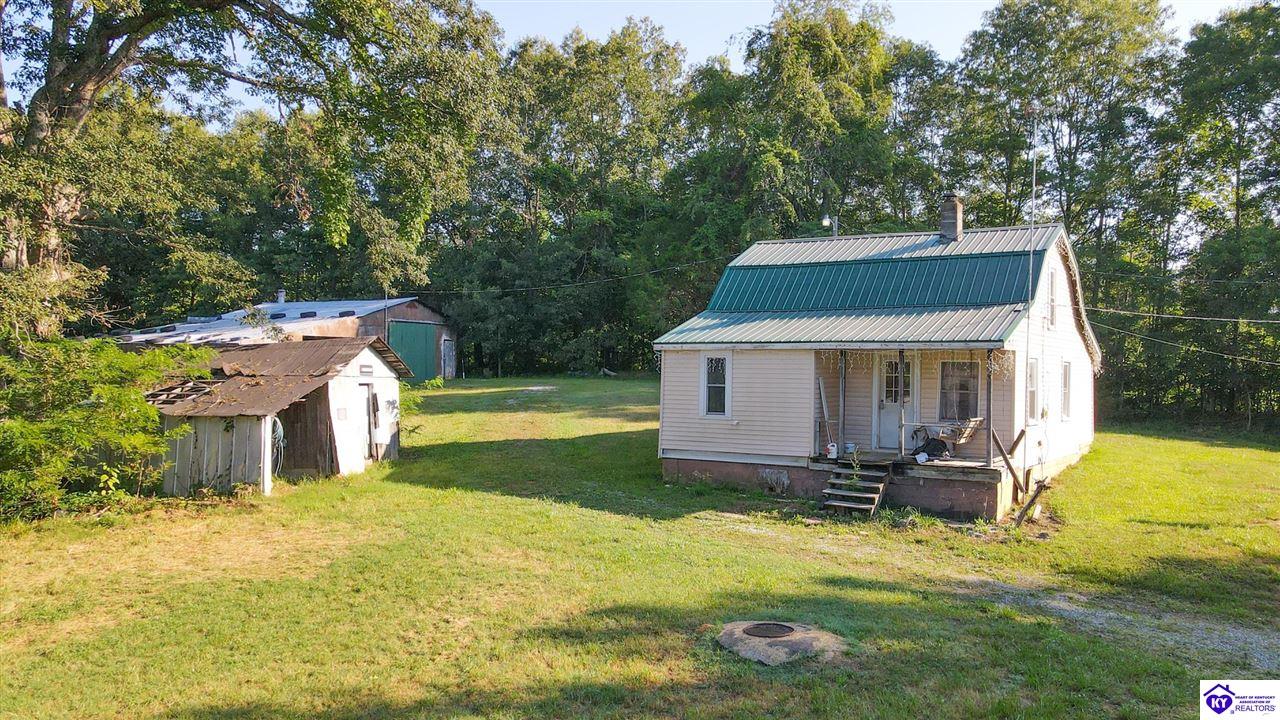 1370 Jones School RoadMount Sherman, KY 42764