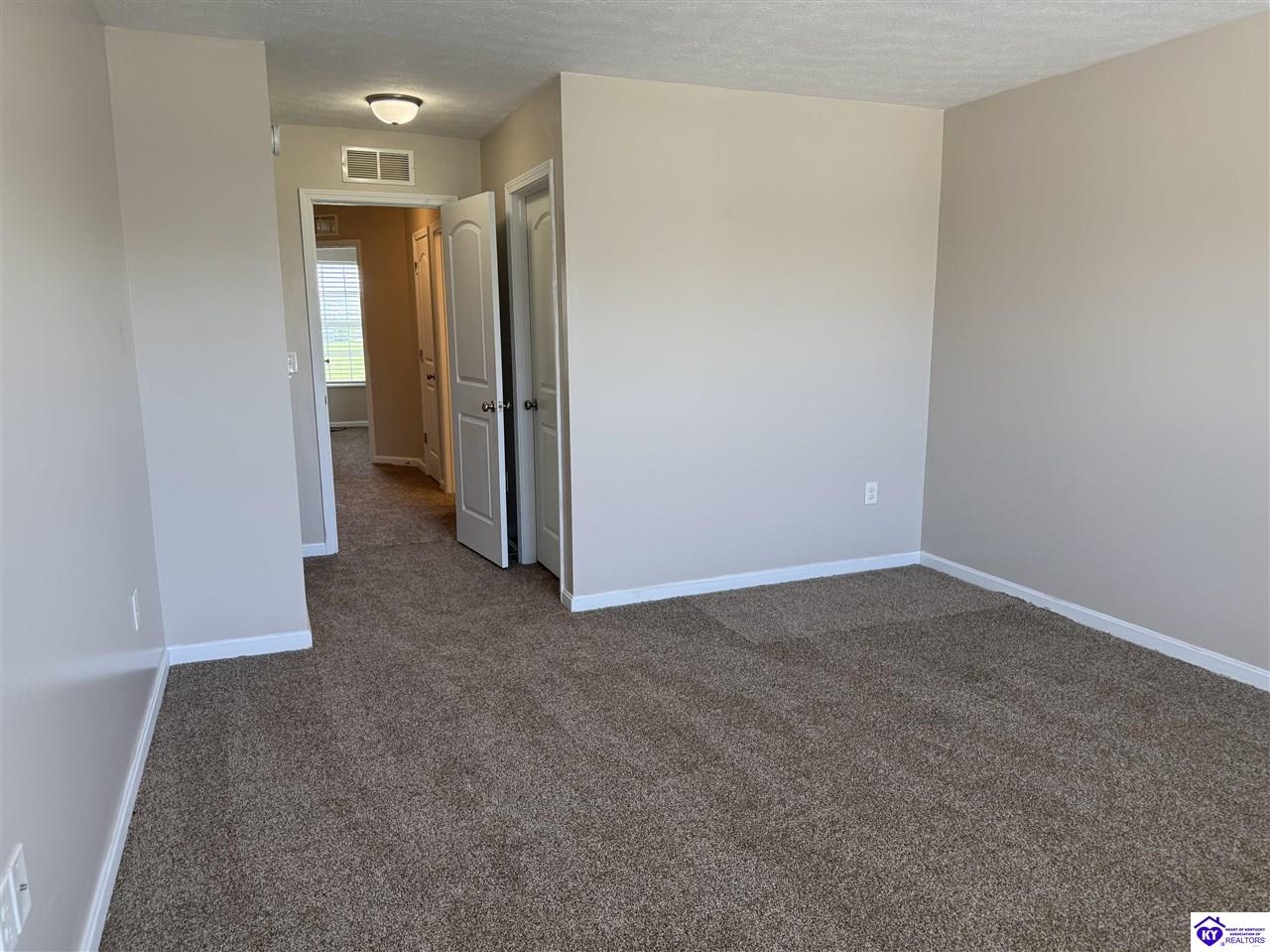 Listing Picture 105 Teaberry Court Elizabethtown, KY 42701 MLS HK25000861