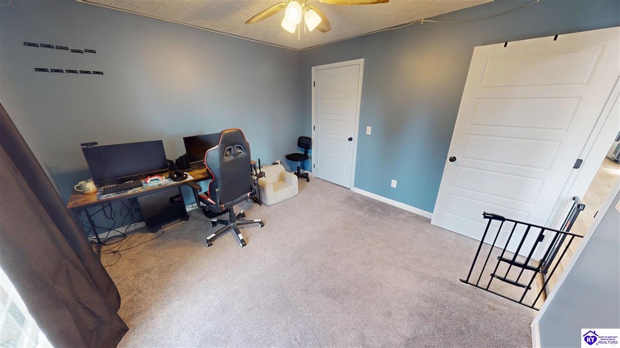 Listing Picture 2030 Hodgenville Road Elizabethtown, KY 42701 MLS HK25000925