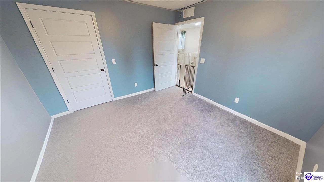 Listing Picture 2030 Hodgenville Road Elizabethtown, KY 42701 MLS HK25000925