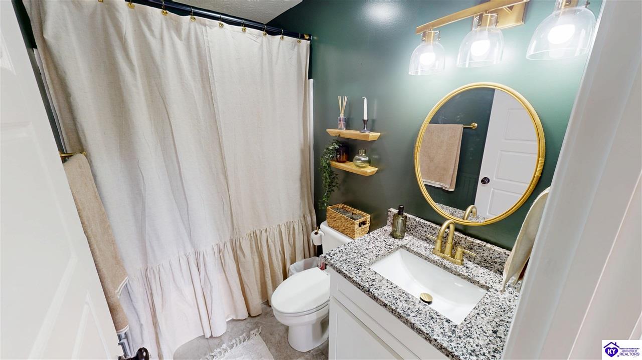 Listing Picture 2030 Hodgenville Road Elizabethtown, KY 42701 MLS HK25000925