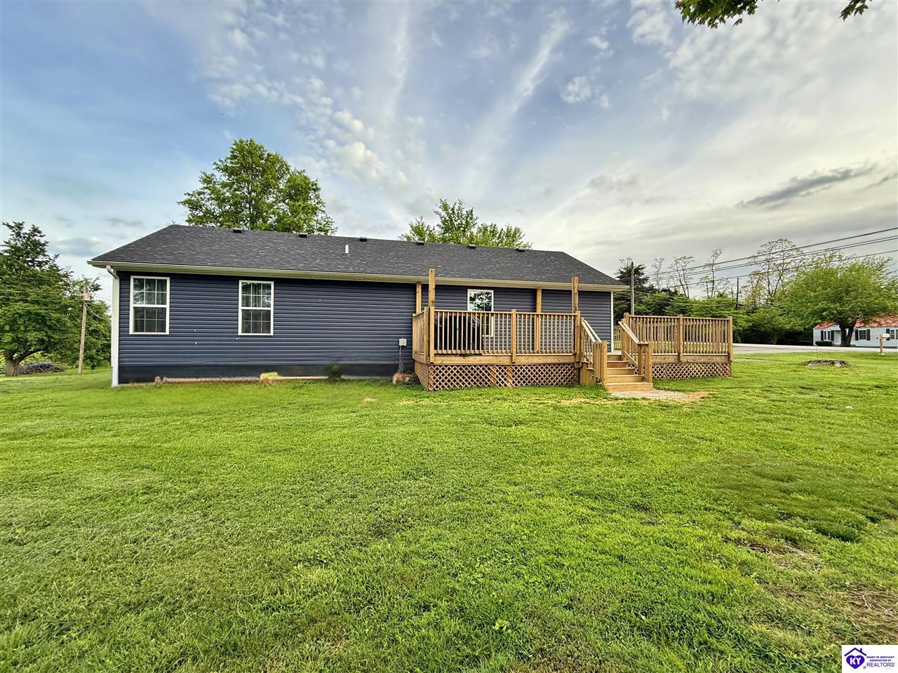 Listing Picture 2030 Hodgenville Road Elizabethtown, KY 42701 MLS HK25000925