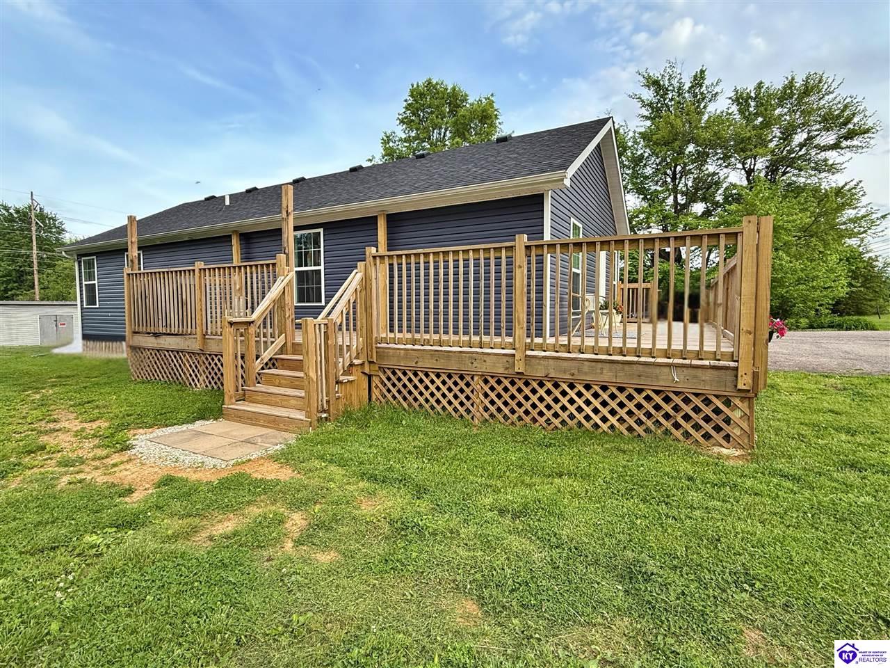 Listing Picture 2030 Hodgenville Road Elizabethtown, KY 42701 MLS HK25000925