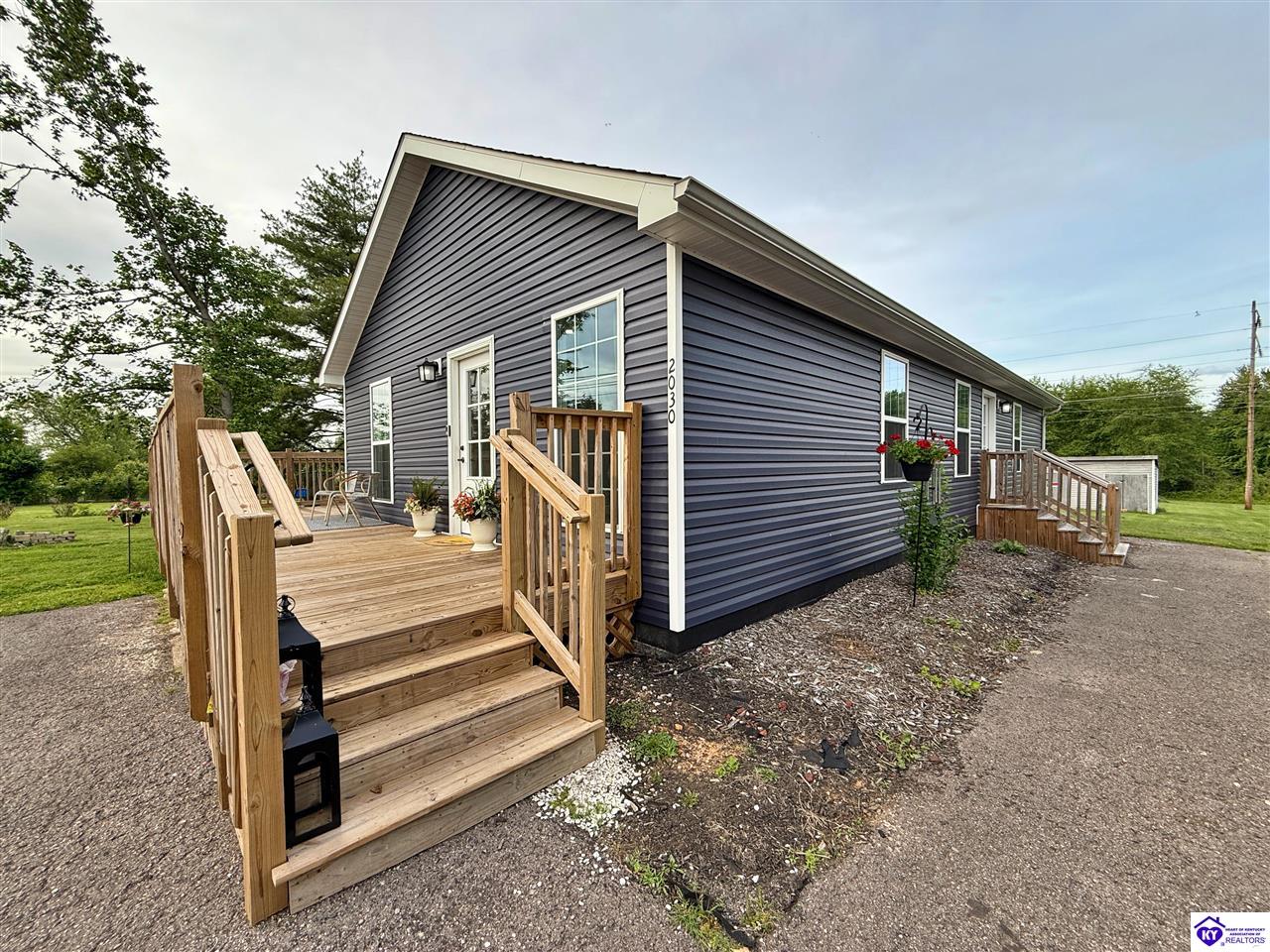 Listing Picture 2030 Hodgenville Road Elizabethtown, KY 42701 MLS HK25000925