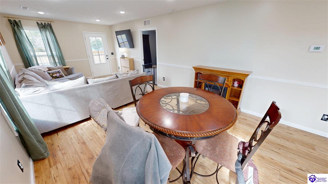 Listing Picture 2030 Hodgenville Road Elizabethtown, KY 42701 MLS HK25000925