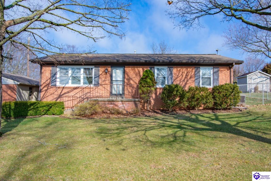 603 Stephen StVine Grove, KY 40175