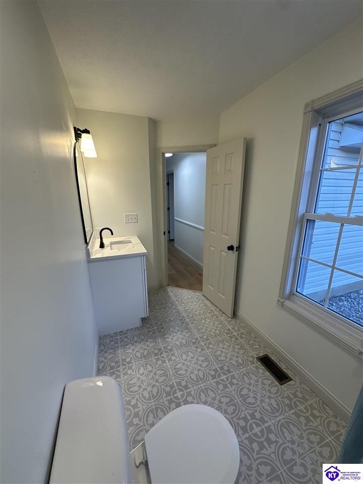 Listing Picture 251 Whitlock Road Campbellsville, KY 42718 MLS HK25000959