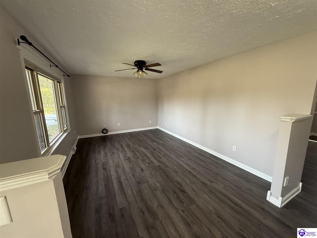 Listing Picture 1277 Lyndon Lane Radcliff, KY 40160 MLS HK25000978