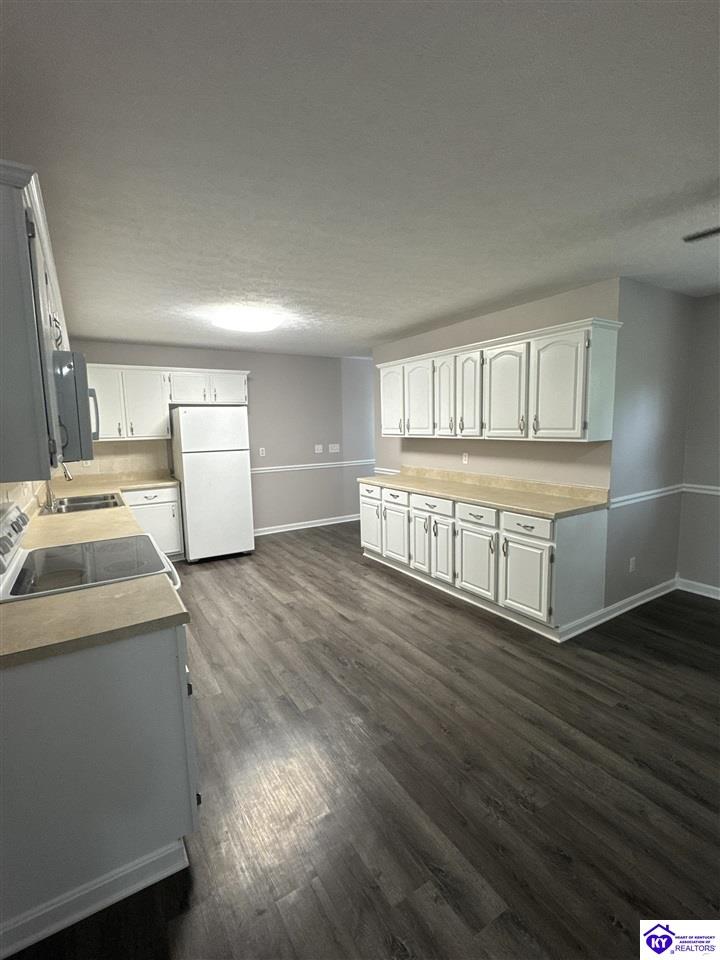 Listing Picture 1277 Lyndon Lane Radcliff, KY 40160 MLS HK25000978