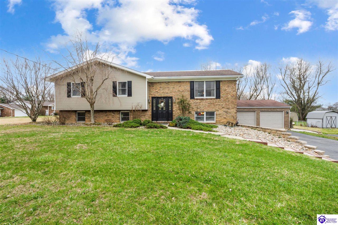 Listing Picture 71 Autumn Way Elizabethtown, KY 42701 MLS HK25000987