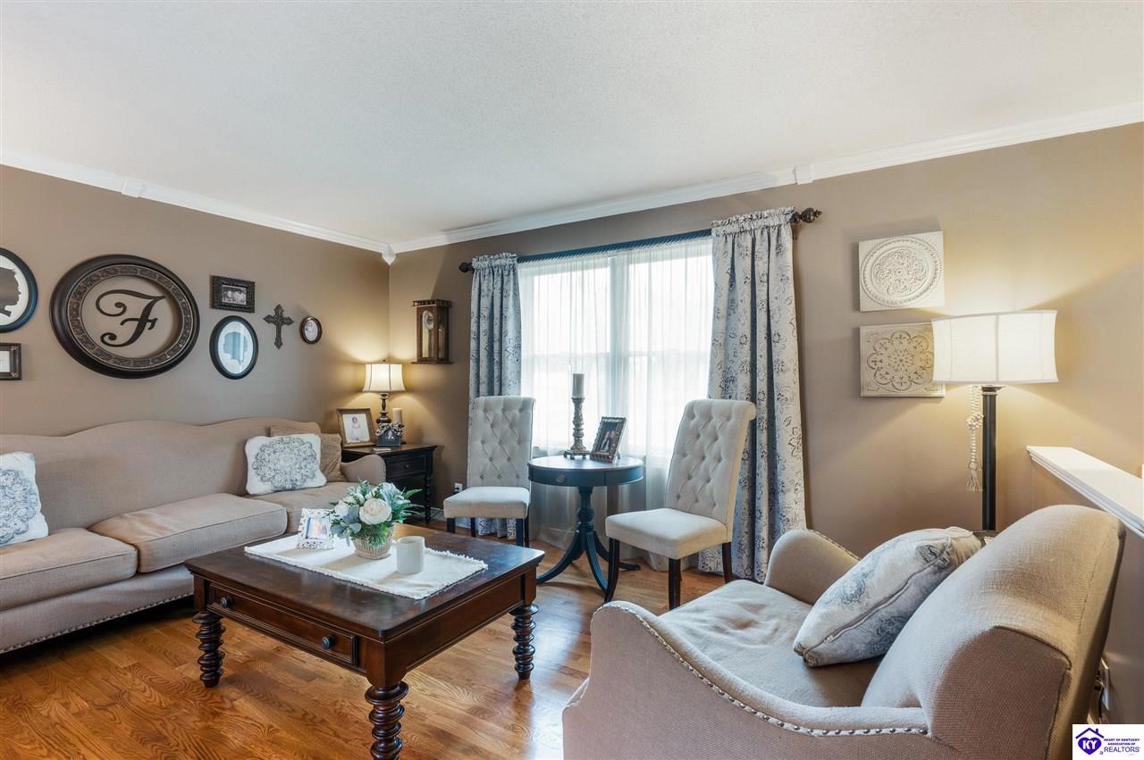 Listing Picture 71 Autumn Way Elizabethtown, KY 42701 MLS HK25000987