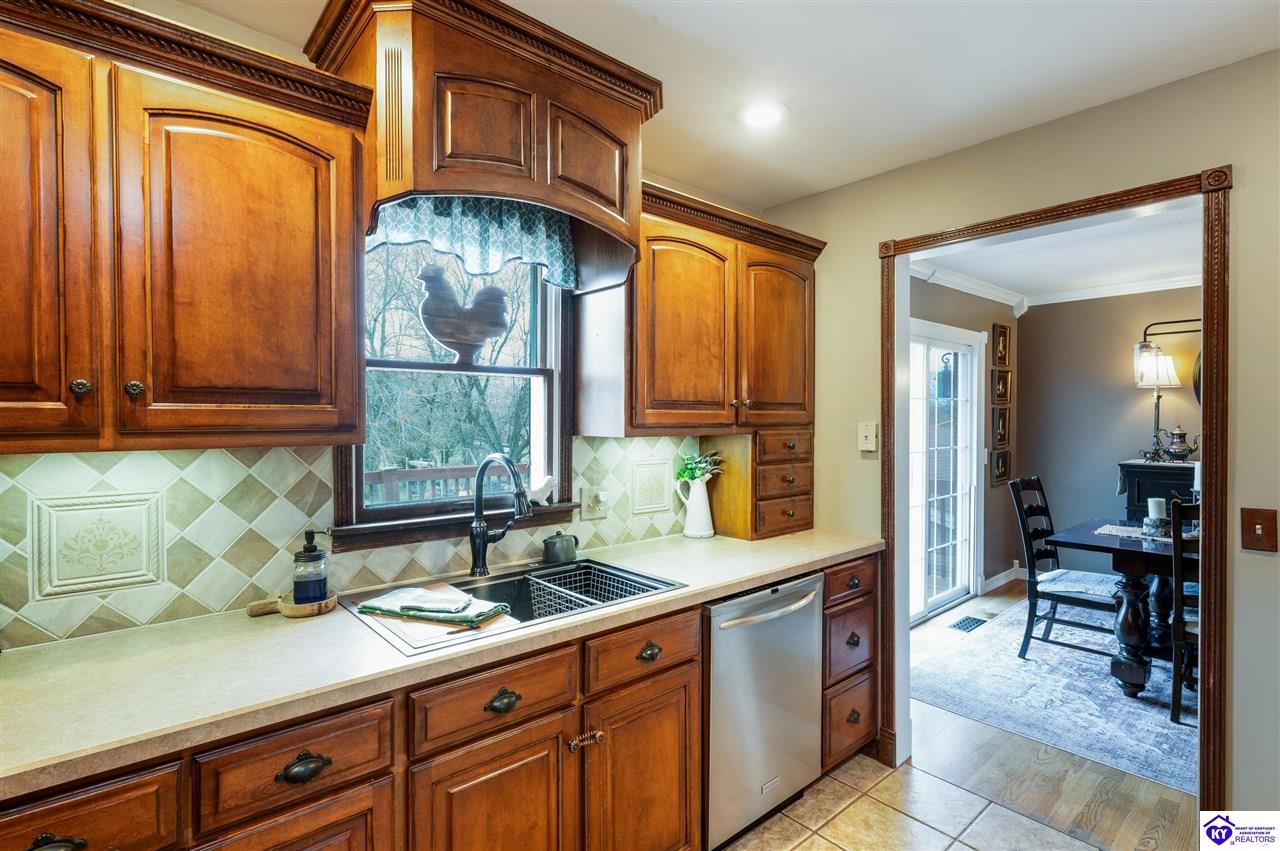 Listing Picture 71 Autumn Way Elizabethtown, KY 42701 MLS HK25000987