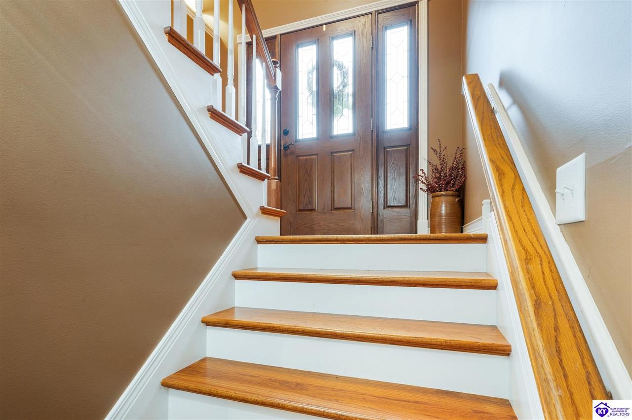 Listing Picture 71 Autumn Way Elizabethtown, KY 42701 MLS HK25000987