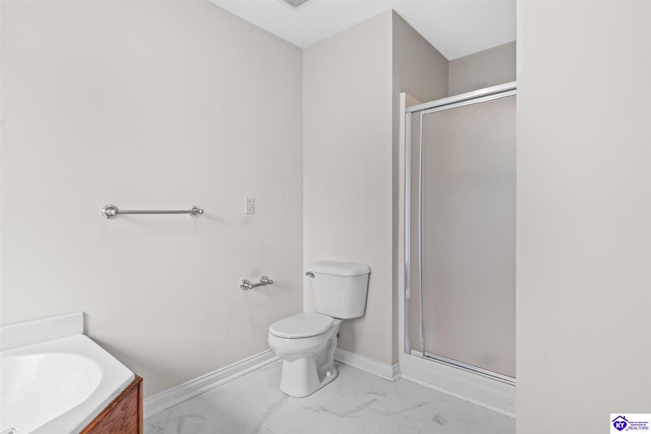 Listing Picture 100 A Almondwood Circle Elizabethtown, KY 42701 MLS HK25001089