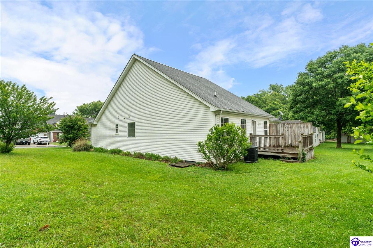 Listing Picture 100 A Almondwood Circle Elizabethtown, KY 42701 MLS HK25001089