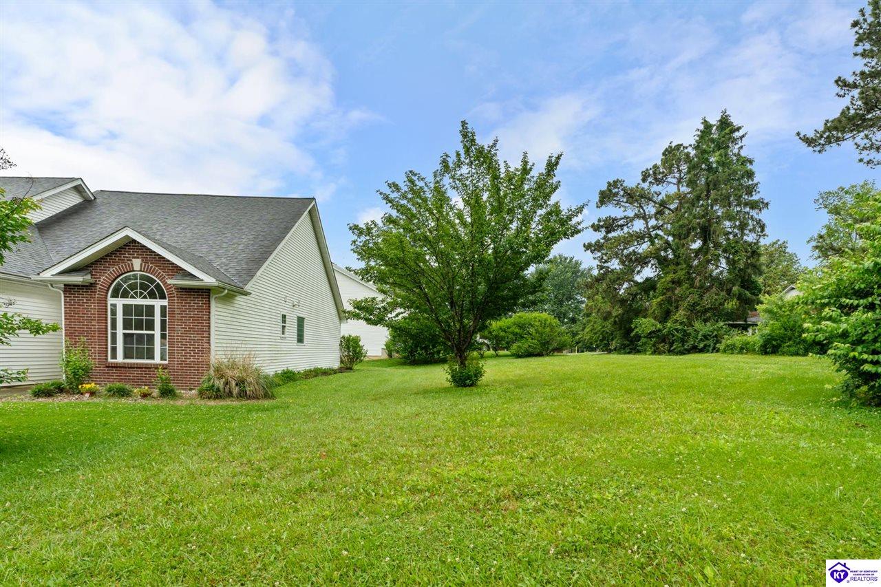 Listing Picture 100 A Almondwood Circle Elizabethtown, KY 42701 MLS HK25001089