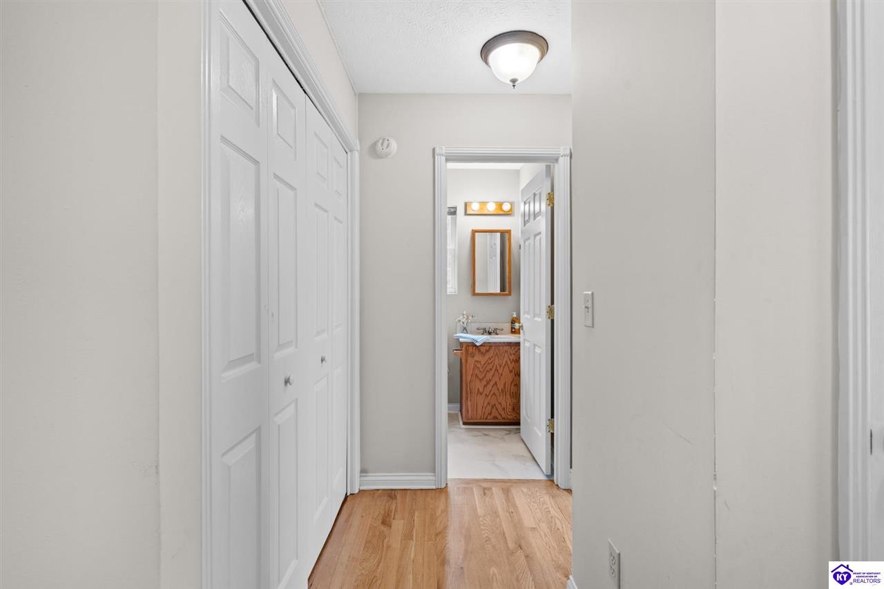 Listing Picture 100 A Almondwood Circle Elizabethtown, KY 42701 MLS HK25001089